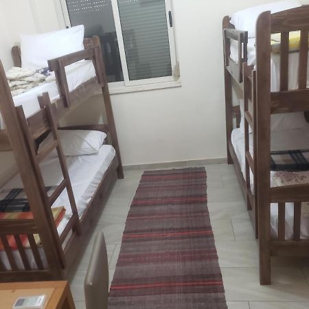 Hostel Oakland Tiran Dış mekan fotoğraf