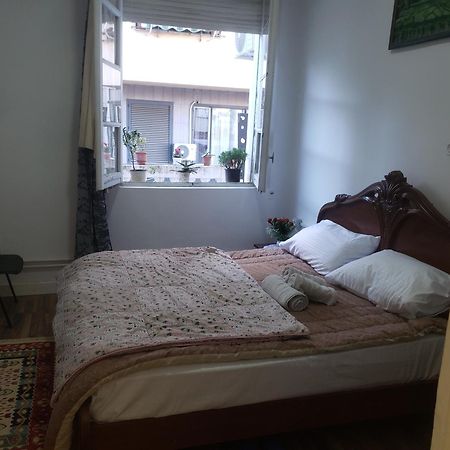 Hostel Oakland Tiran Dış mekan fotoğraf