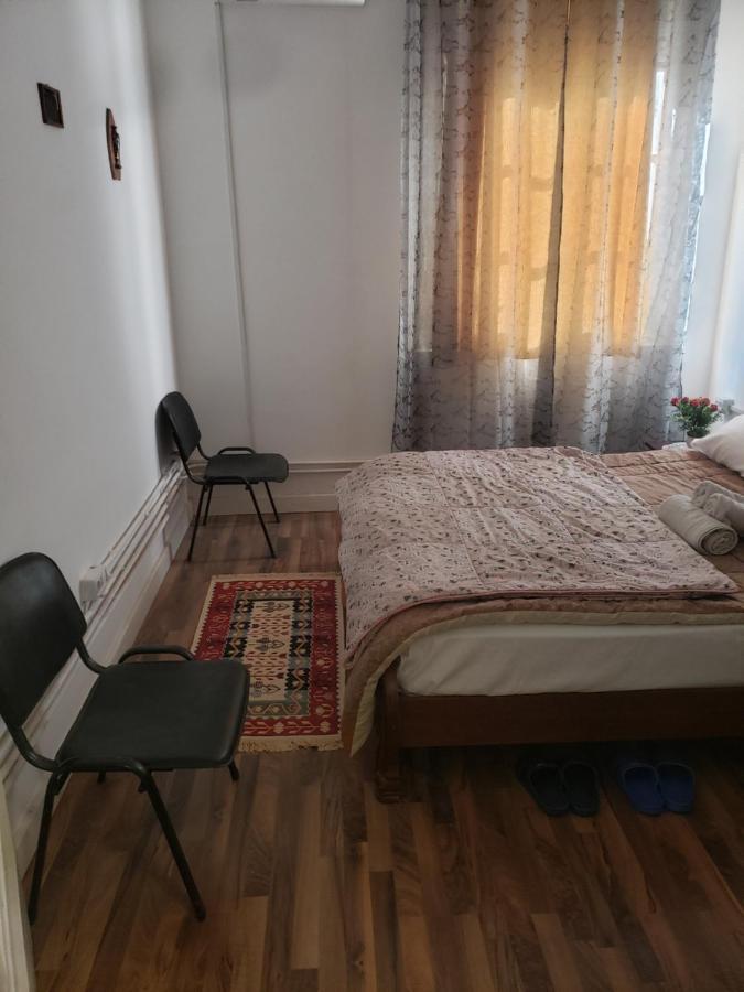 Hostel Oakland Tiran Dış mekan fotoğraf