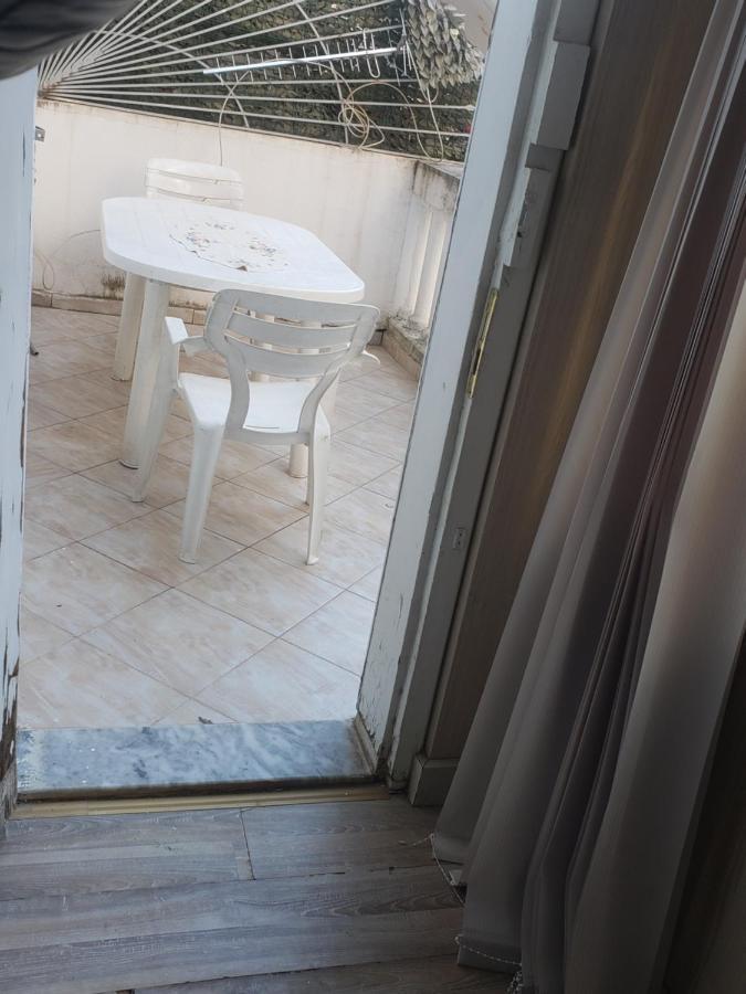 Hostel Oakland Tiran Dış mekan fotoğraf