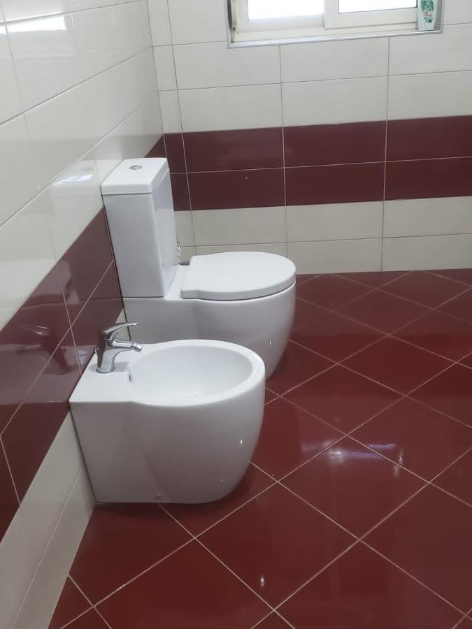 Hostel Oakland Tiran Dış mekan fotoğraf