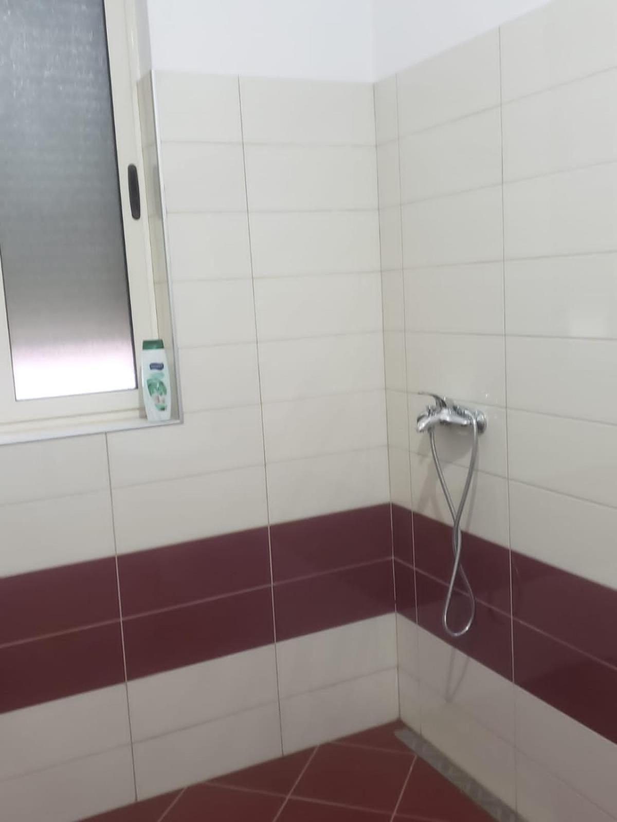 Hostel Oakland Tiran Dış mekan fotoğraf