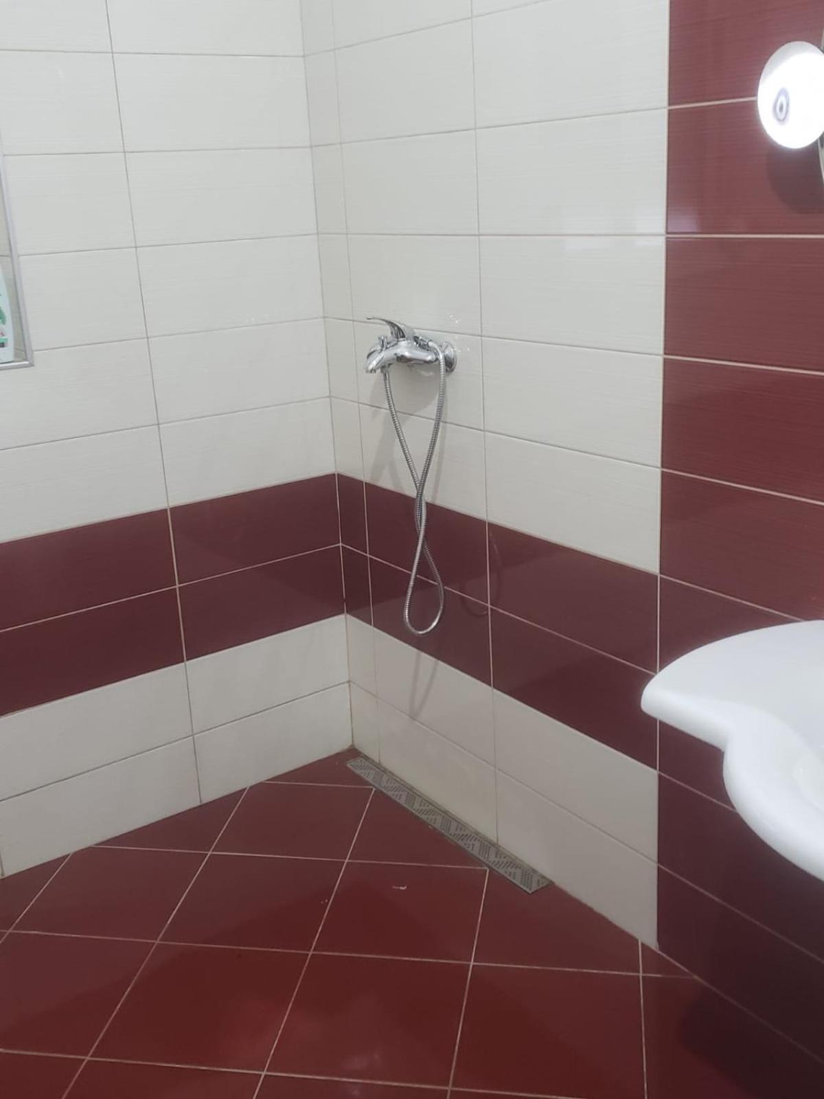 Hostel Oakland Tiran Dış mekan fotoğraf